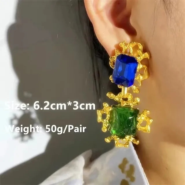New Big Metal Stud Earring Love Heart Waterdrop for Women Gold Color Jewelry Palace Style Travel Gifts